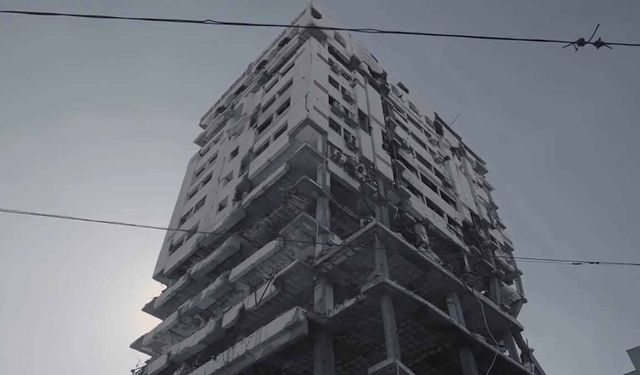 Gazze'de sessiz ölüm: Çatılar çöküyor