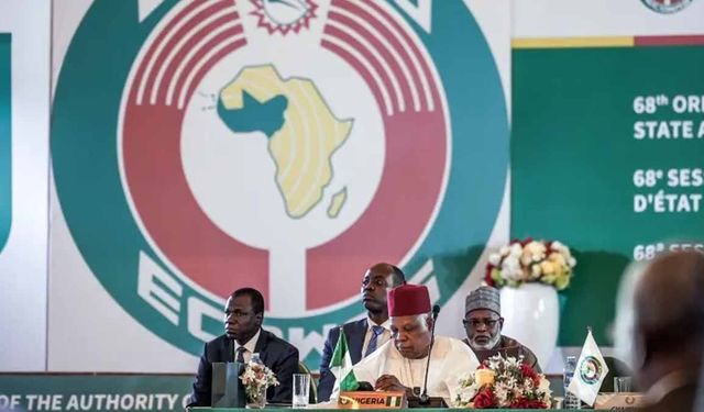 ECOWAS Batı Afrika'ya neden asker gönderiyor?