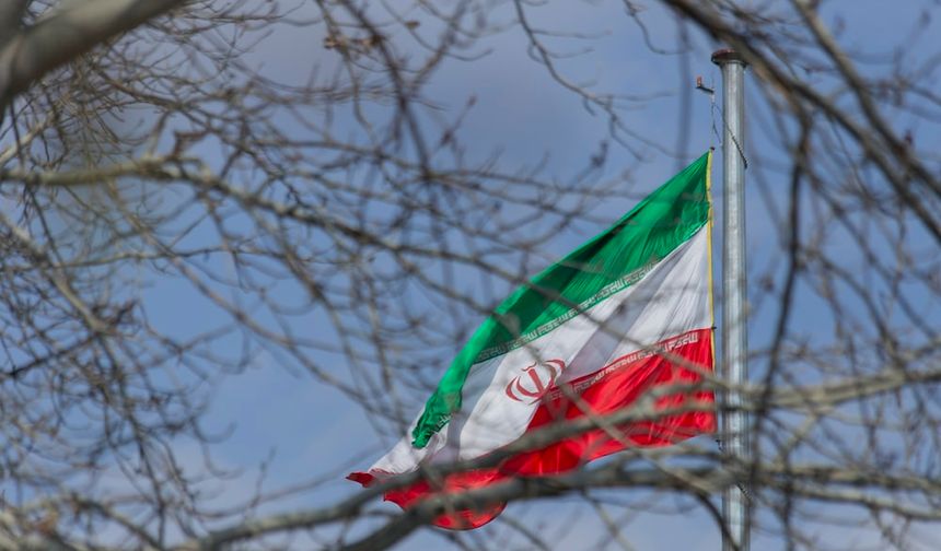 İran'ın Önde Gelen Sünni Din Adamı Öldürüldü