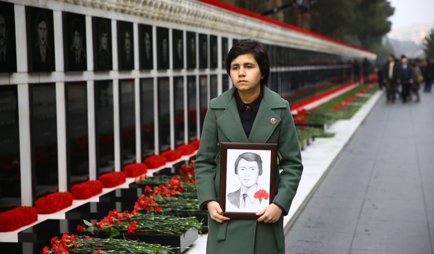 Azerbaycan'da "Kanlı Ocak" Kurbanları Anılıyor