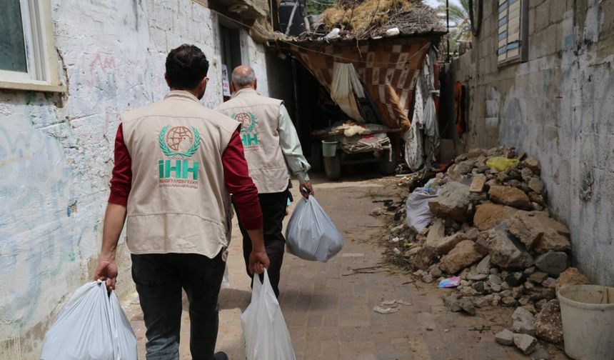 İHH, Gazze'ye Yardım Elini Uzattı