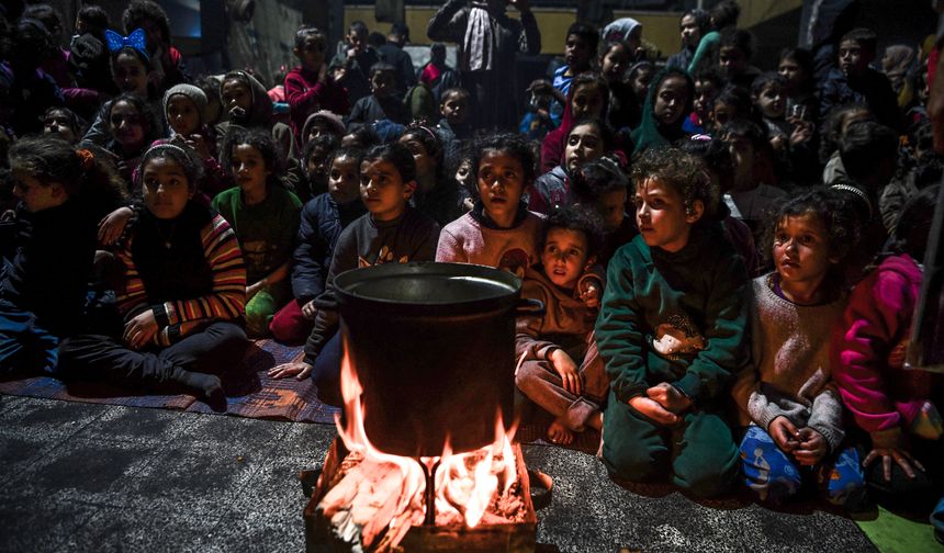 Gazzeli çocuklar, Suriye Devrim Marşı’nı okuyarak Gazze'yi andı