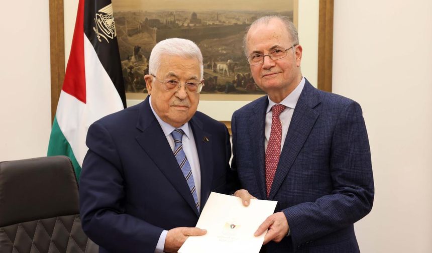 Filistin'in yeni Başbakanı Mustafa, kabinesini Devlet Başkanı Abbas'a sundu