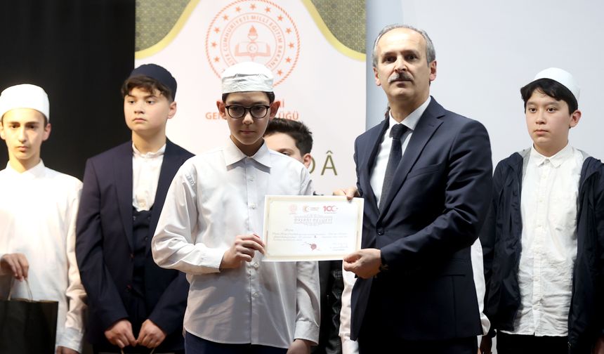 "Genç Sada Kur'an-ı Kerim'i Güzel Okuma Yarışması"nın İstanbul finalistleri belirlendi