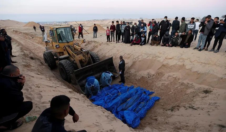 Suudi Arabistan ile Ürdün, İsrail'i, Gazze'de çıkan toplu mezarlardan dolayı kınadı