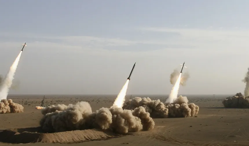 Kassam Tugayları, İsrail'e onlarca katyuşa roketi fırlattı