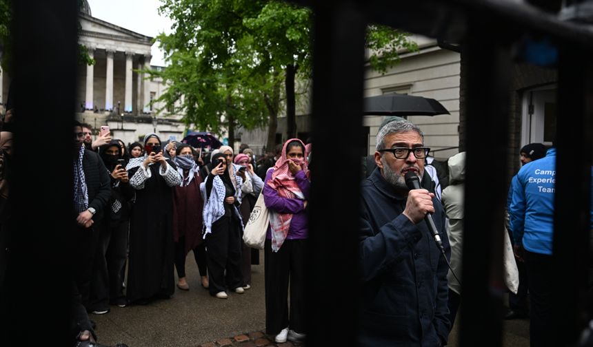 Filistin'e destek gösterilerine Londra'daki UCL öğrencileri de katıldı