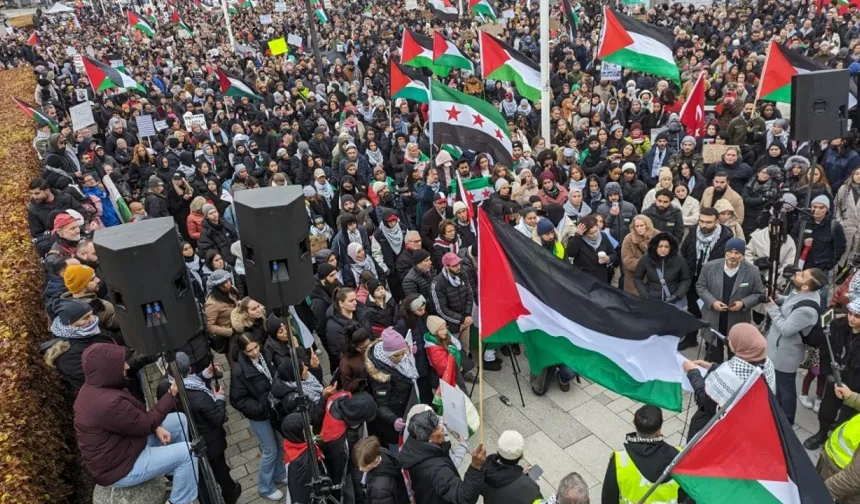 Stockholm Üniversitesi öğrencileri İsrail ile ilişkilerin kesilmesi için eylem başlattı