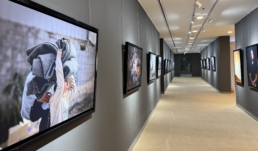 Katar'da, Gazze'deki göç yolculuğunu anlatan fotoğraf sergisi açıldı