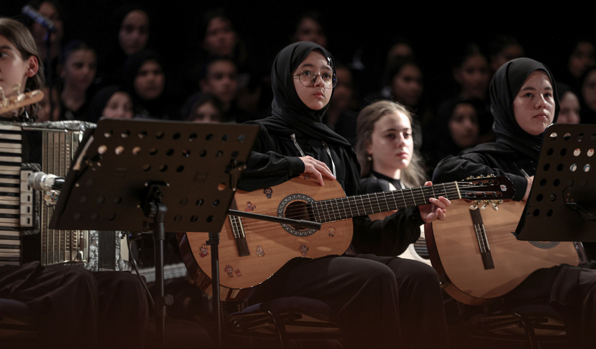 İmam hatip öğrencileri Gazze için 6 dilde konser verdi