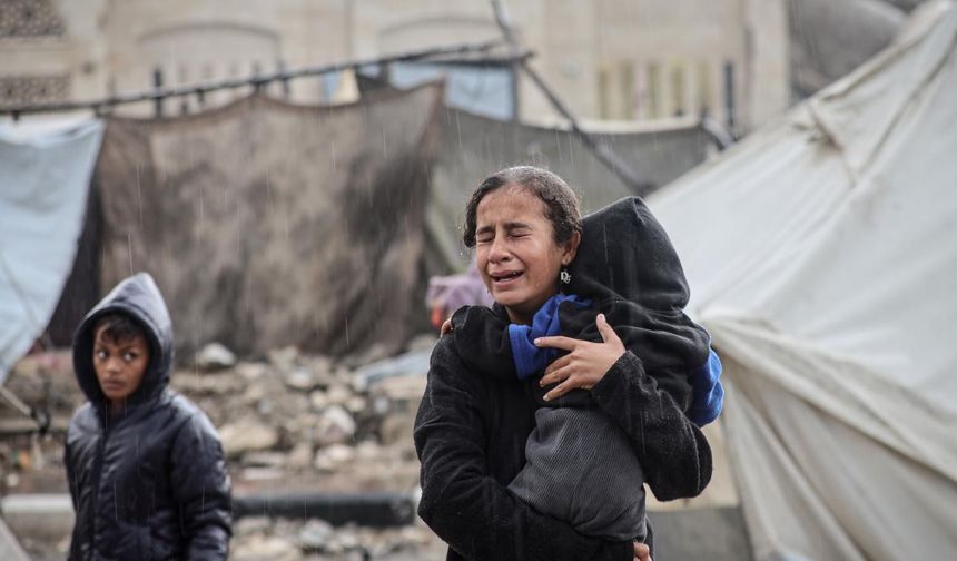 Gazze'de eğitim soykırımı: Okulların %90'ı yıkıldı