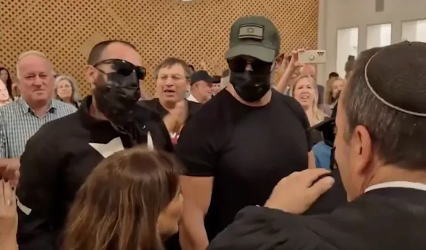 Filistinli tutukluya tecavüz eden askerler mahkemede alkışlandı