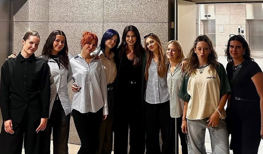 Manifest'e hapis cezası: Gerekçe 'hayasızca hareketler'