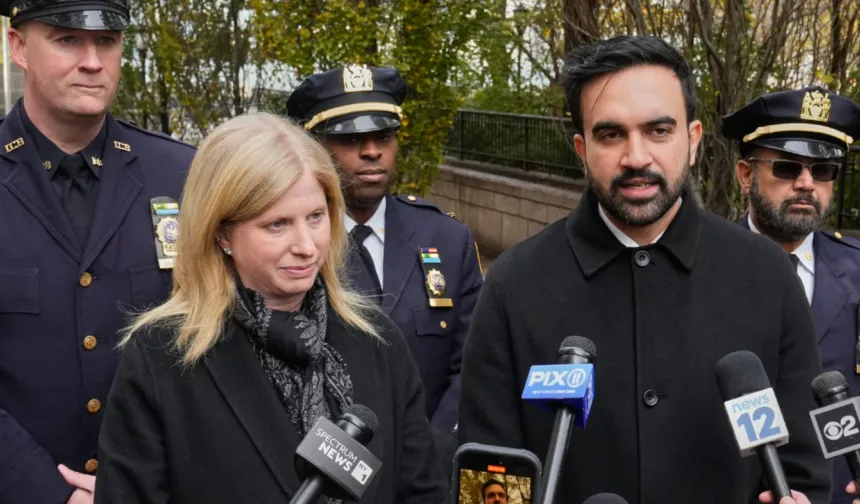 Mamdani, Tisch'i görevde tuttuğu için eleştiri altında: İsrail'in Gazze soykırımını savundu!