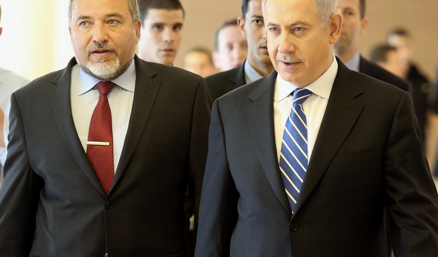 Netanyahu, asker paralarını Haredilere dağıtıyor