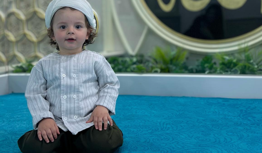 Minik Müslüman'dan yılbaşı açıklaması: Müslümanlığa sığmaz!