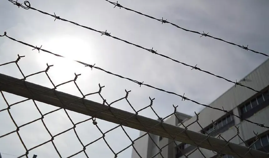 İtalya'da çarşaflı firar: 'Kaçış sihirbazı' yine kayıp