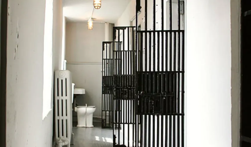 Küba'da eski bakana casusluktan müebbet hapis cezası verildi