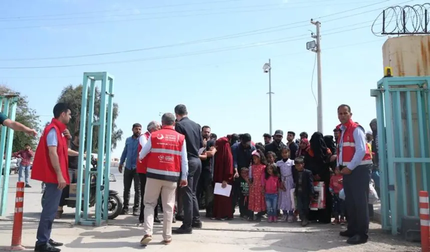 Yerlikaya: Bir yılda 578 bin Suriyeli ülkesine döndü