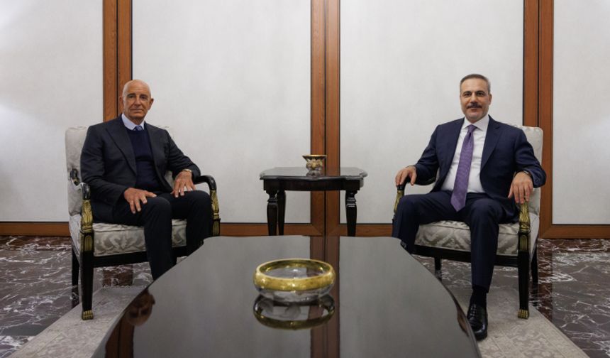 Fidan, İran ve ABD'li temsilcilerle görüştü