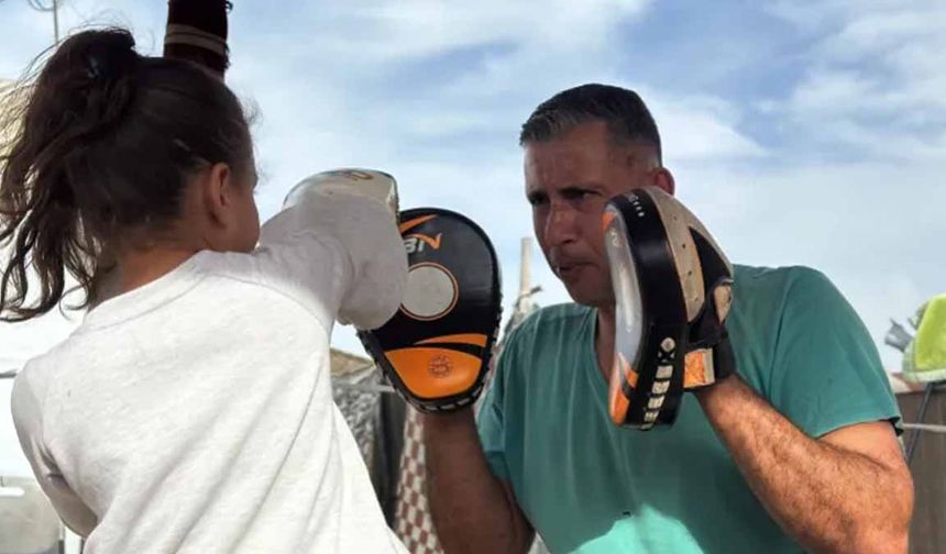 Gazze’nin küçük yumrukları: Çadırlar arasında yükselen umut