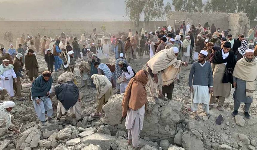 Kabil'den 25 kişinin öldüğü Pakistan saldırısına misilleme