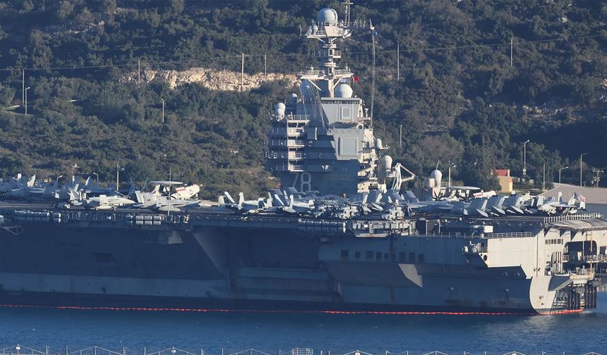 İran: ABD uçak gemisi çekildi, Washington yalanladı