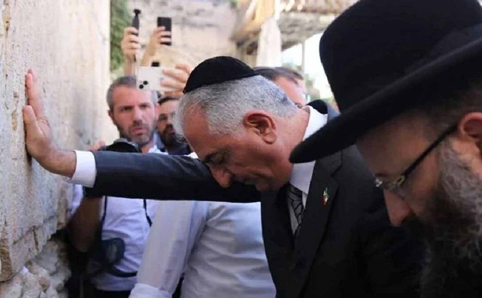 Rıza Pehlevi: İsrail'e Kiros'un torunu olarak gittim