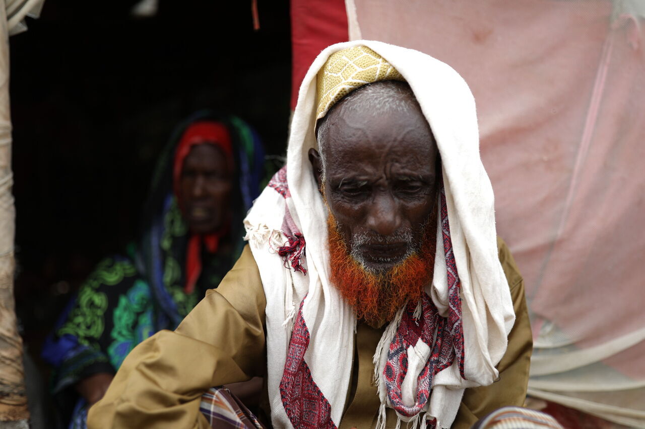 AA-20221101-29315460-29315450-SOMALIDE_HASTANELER_ACLIKTAN_OLUME_SURUKLENEN_COCUKLARLA_DOLU