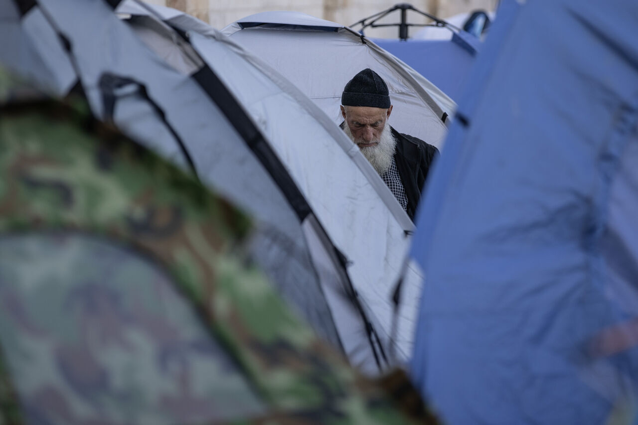 AA-20230419-30897129-30897111-KUDUSTE_BIR_RAMAZAN_GELENEGI_MESCIDI_AKSADA_KURULAN_ITIKAF_CADIRLARI