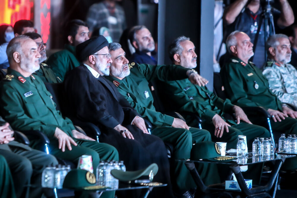 AA-20230606-31354799-31354792-IRAN_ILK_HIPERSONIK_BALISTIK_FUZESINI_TANITTI