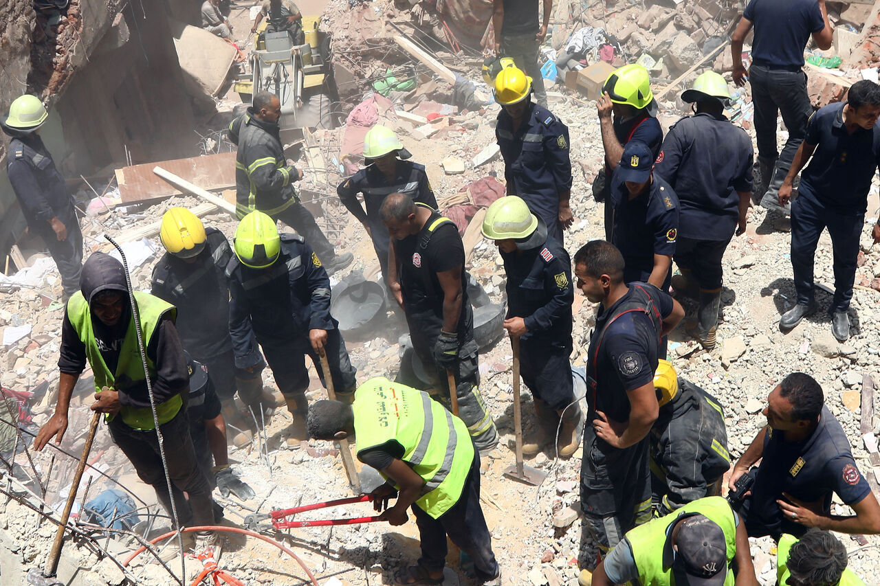 AA-20230717-31699621-31699614-MISIRDA_BIR_BINANIN_COKMESI_SONUCU_9_KISI_HAYATINI_KAYBETTI
