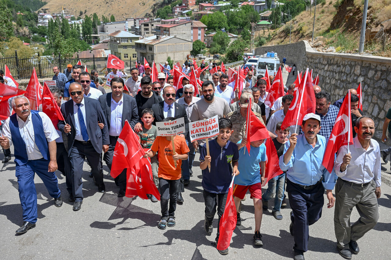 AA-20230718-31706591-31706579-VANDA_SUNDUS_YAYLASINDA_SEHIT_EDILEN_24_KISI_30_YILINDA_TORENLE_ANILDI